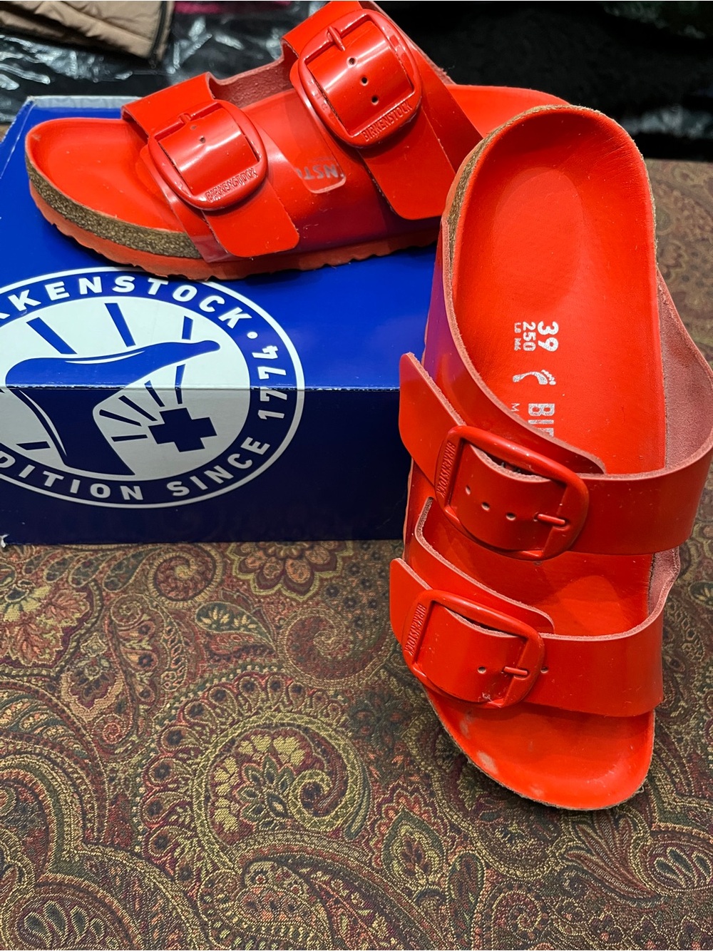 Birkenstock Arizona Big Buckle High Shine Tomato Red Patent Leather - 39 N